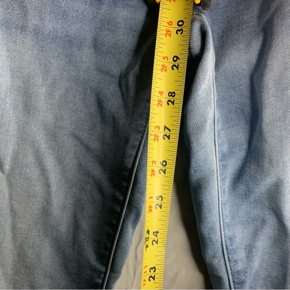 American Eagle Stretch Distressed Thrashed Women Lght Blue Jeans Sz 4 Extra Long - Picture 7 of 8